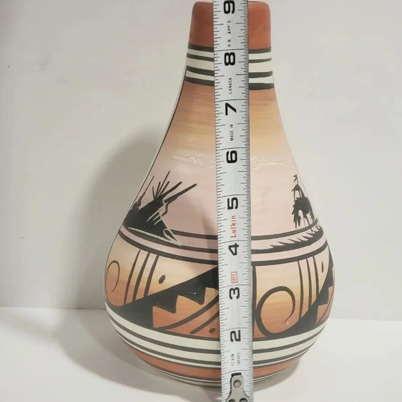 VTG Jaylee Dine Navajo Hand Painted Native  American Pottery Vase/Jug. - Picture 8 of 8